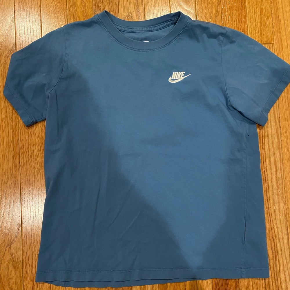 Boys xlarge Nike shirt